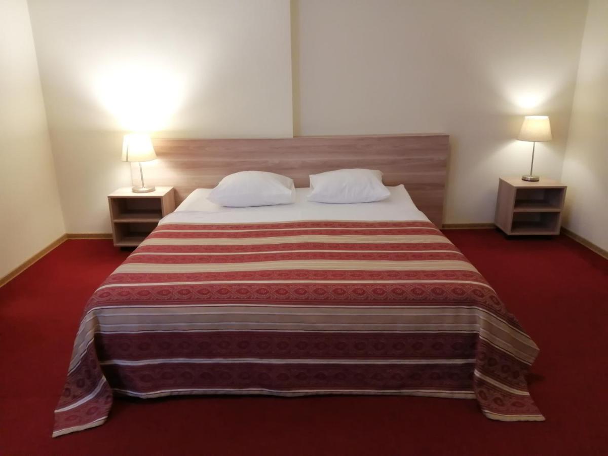 Idile Bed & Breakfast - Висагинас Екстериор снимка