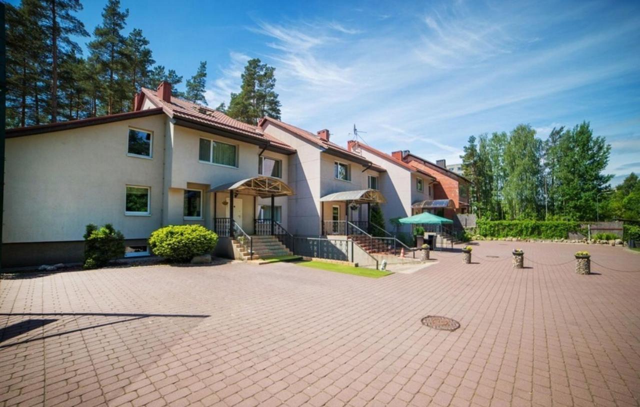 Idile Bed & Breakfast - Висагинас Екстериор снимка